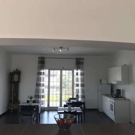 Bed and Breakfast National 5 *