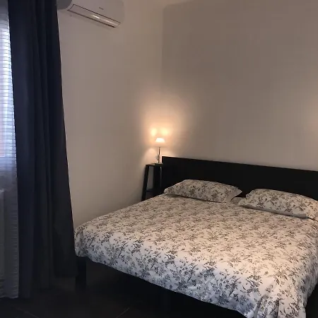 National 5 Bed and Breakfast Μπάρι